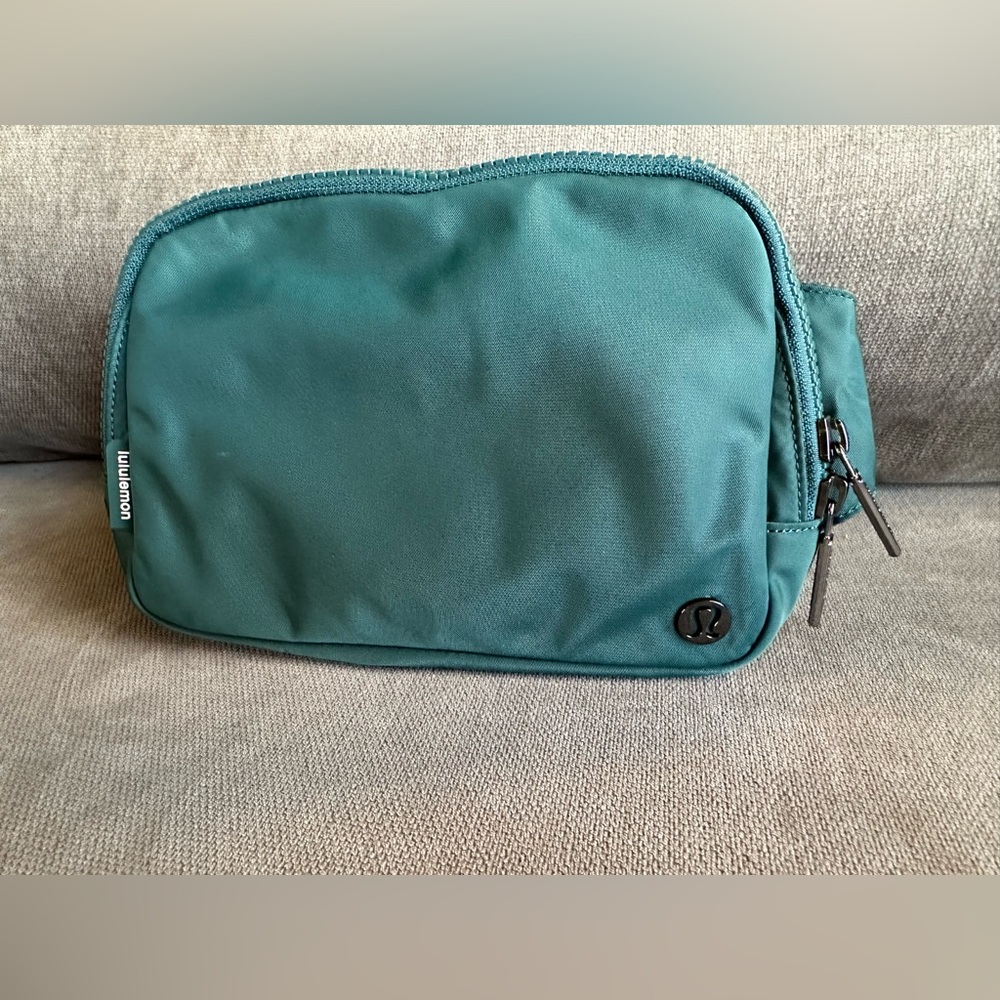 lululemon 1L Teal Crossbody Belt Bag